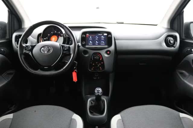Toyota Aygo (2021) thumbnail 4