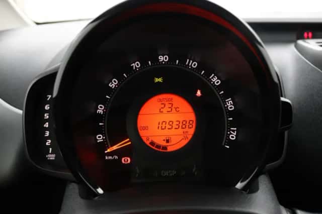 Toyota Aygo (2021) thumbnail 6