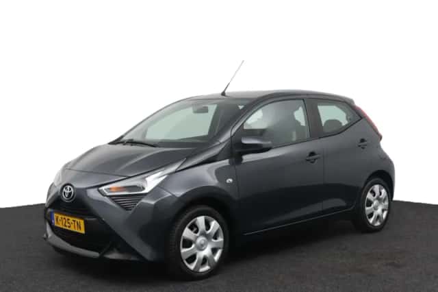 Toyota Aygo (2021) thumbnail 1