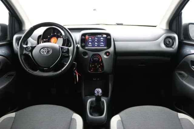 Toyota Aygo (2021) thumbnail 4