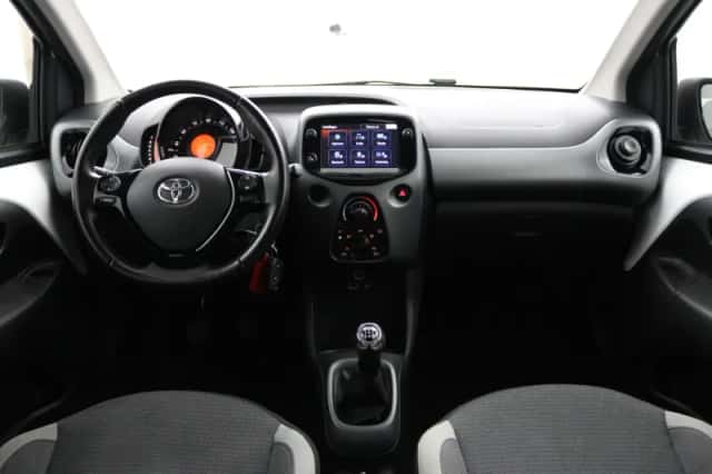 Toyota Aygo (2022) thumbnail 4