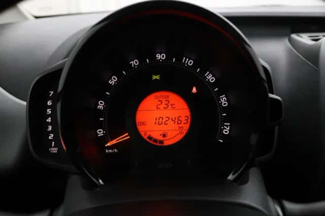 Toyota Aygo (2022) thumbnail 6