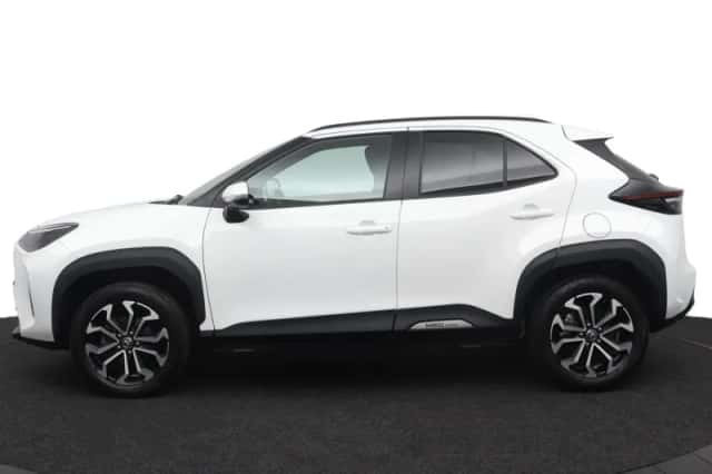 Toyota Yaris Cross (2024) thumbnail 3