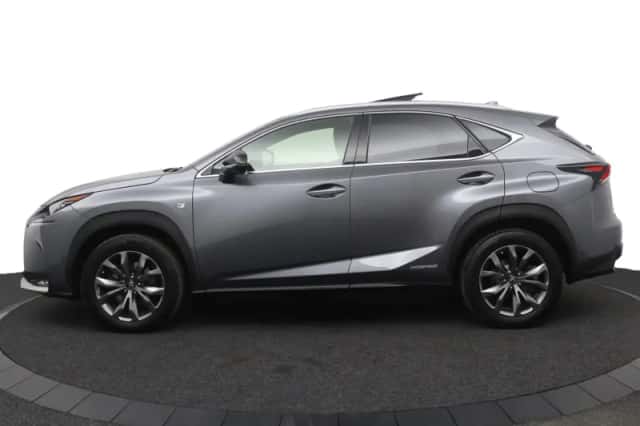 Lexus NX (2015) thumbnail 3