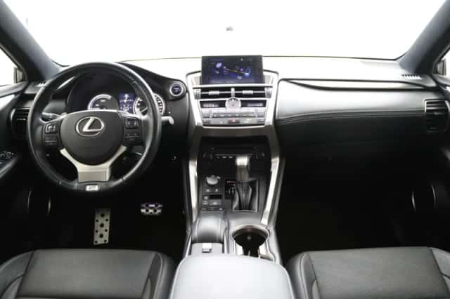 Lexus NX (2015) thumbnail 4