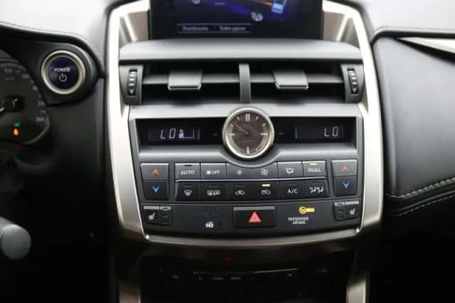 Lexus NX (2015) thumbnail 6