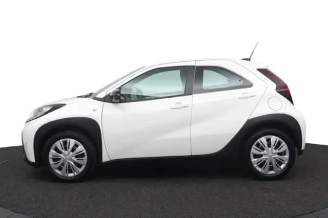Toyota Aygo X (2024) thumbnail 3