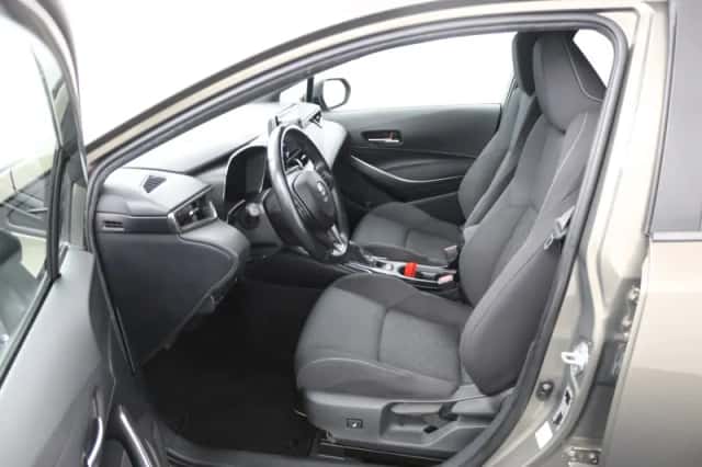 Toyota Corolla (2021) thumbnail 5