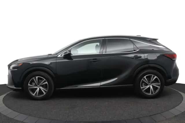 Lexus RX (2023) thumbnail 3