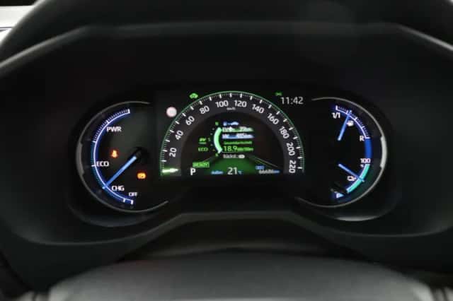 Toyota RAV4 (2021) thumbnail 6