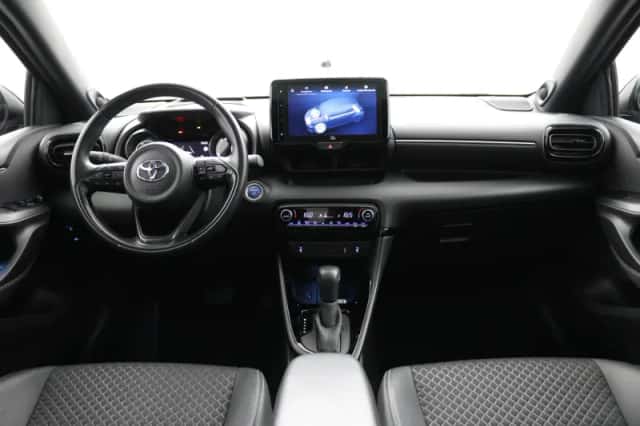 Toyota Yaris (2022) thumbnail 4