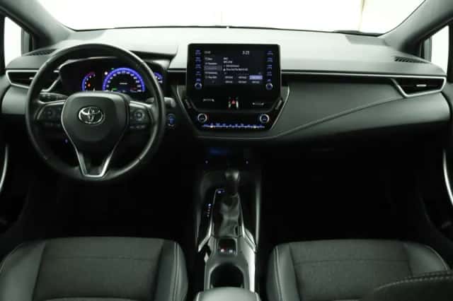 Toyota Corolla (2021) thumbnail 4