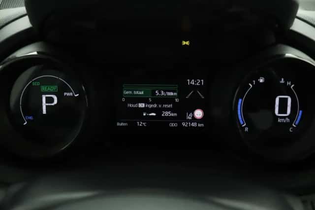 Toyota Yaris (2021) thumbnail 6