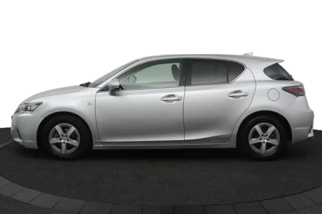 Lexus CT (2015) thumbnail 3