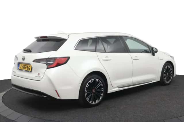 Toyota Corolla (2021) thumbnail 2