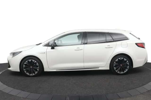 Toyota Corolla (2021) thumbnail 3