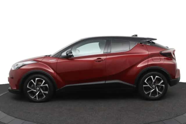Toyota C-HR (2019) thumbnail 3