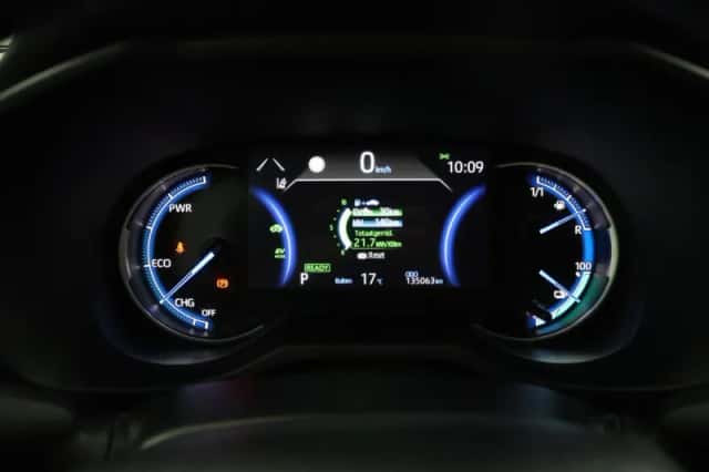 Toyota RAV4 (2021) thumbnail 6