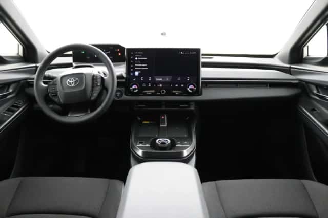 Toyota C-HR+ (2026) thumbnail 4