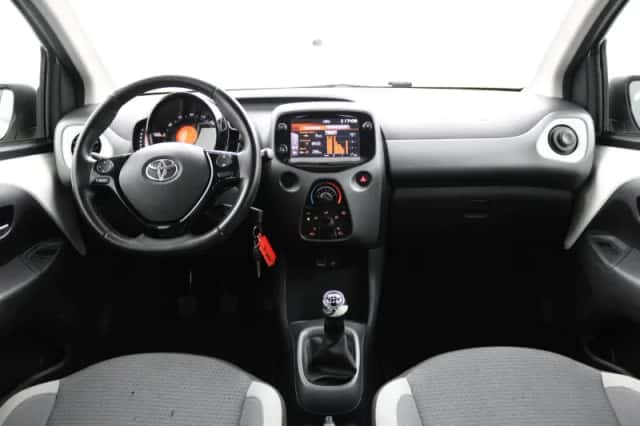 Toyota Aygo (2021) thumbnail 4