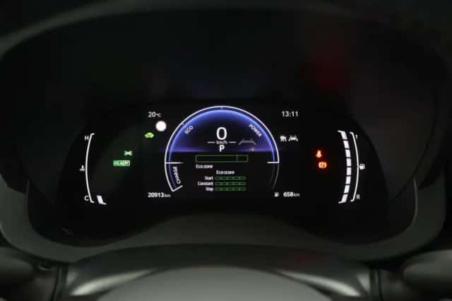 Toyota Yaris Cross (2025) thumbnail 6
