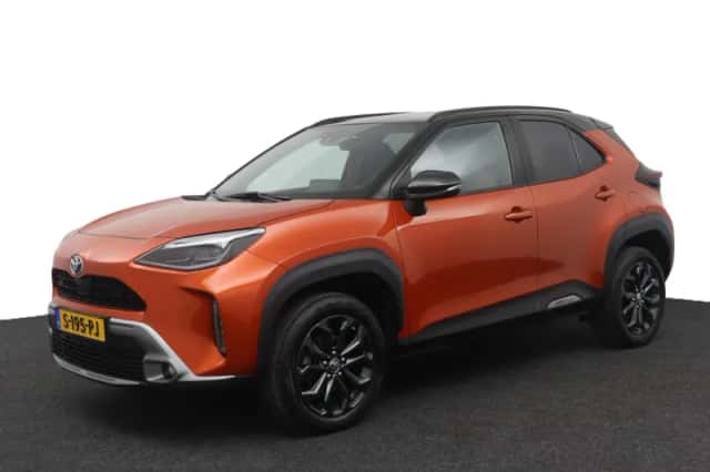 Toyota Yaris Cross (2023) thumbnail 1