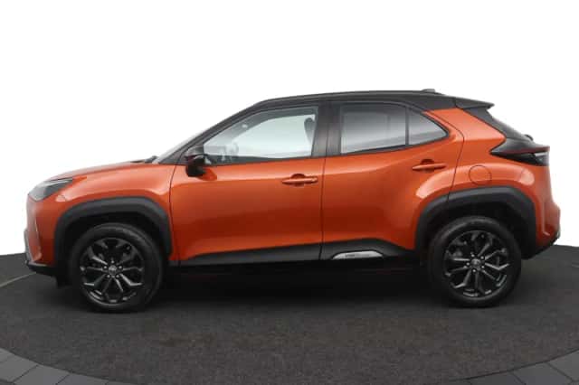 Toyota Yaris Cross (2023) thumbnail 3