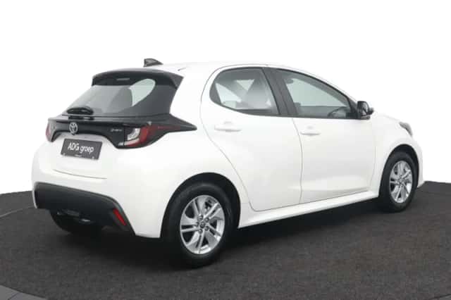Toyota Yaris (2026) thumbnail 2