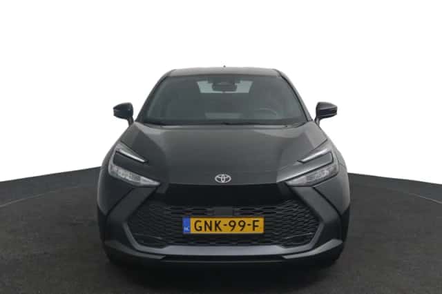 Toyota C-HR (2024) thumbnail 3