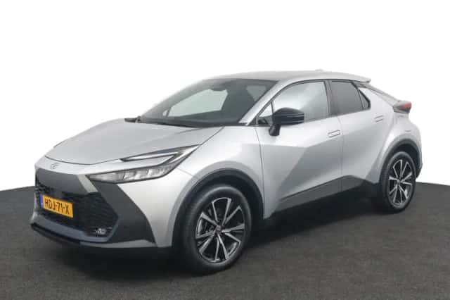 Toyota C-HR (2025) thumbnail 1