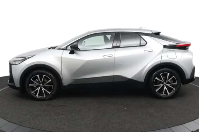 Toyota C-HR (2025) thumbnail 5