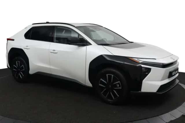 Toyota bZ4X (2026) thumbnail 3
