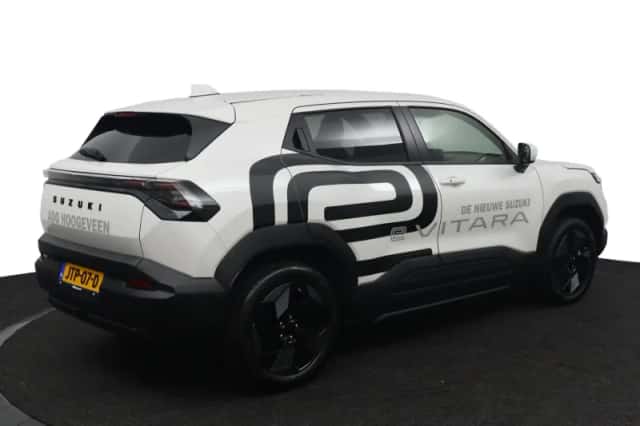 Suzuki e-Vitara (2026) thumbnail 2