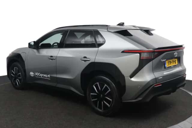 Toyota bZ4X (2026) thumbnail 4