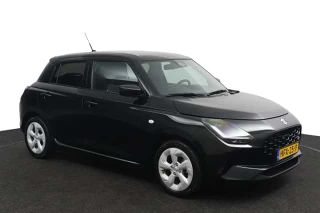 Suzuki Swift (2025) thumbnail 3