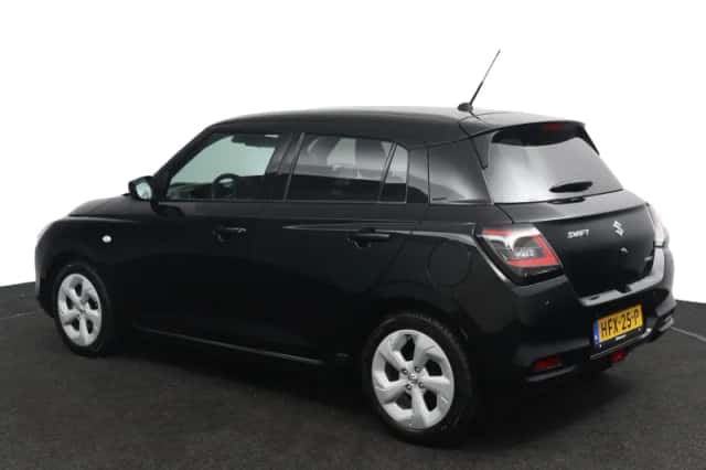 Suzuki Swift (2025) thumbnail 4