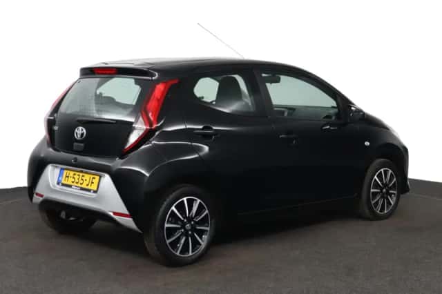 Toyota Aygo (2020) thumbnail 2