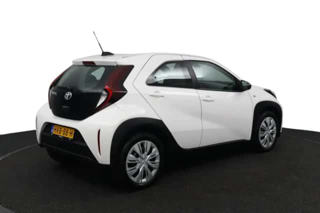 Toyota Aygo X (2025) thumbnail 2