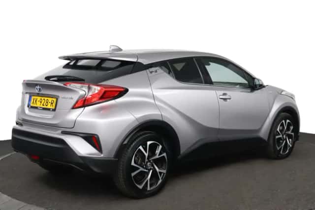 Toyota C-HR (2019) thumbnail 5