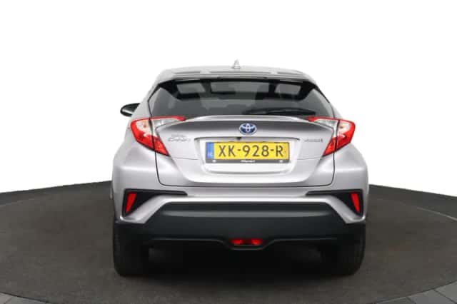 Toyota C-HR (2019) thumbnail 6