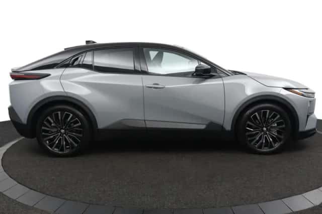 Toyota C-HR+ (2026) thumbnail 6