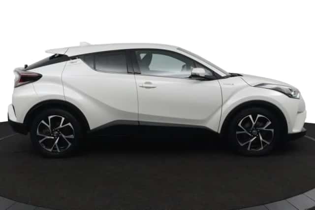 Toyota C-HR (2019) thumbnail 6