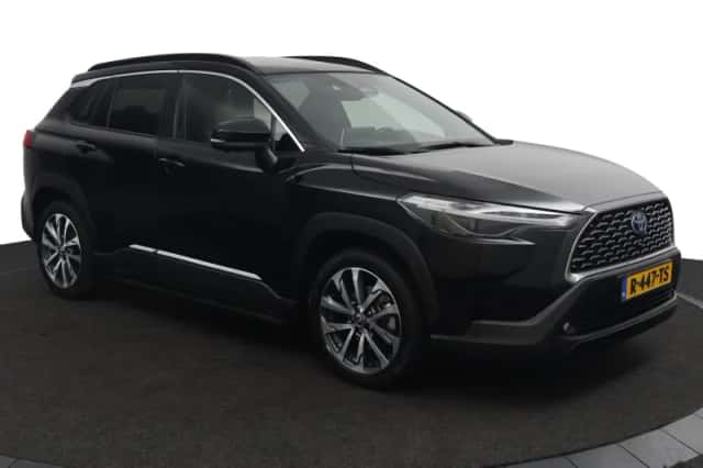Toyota Corolla Cross (2023) thumbnail 2