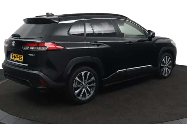 Toyota Corolla Cross (2023) thumbnail 5