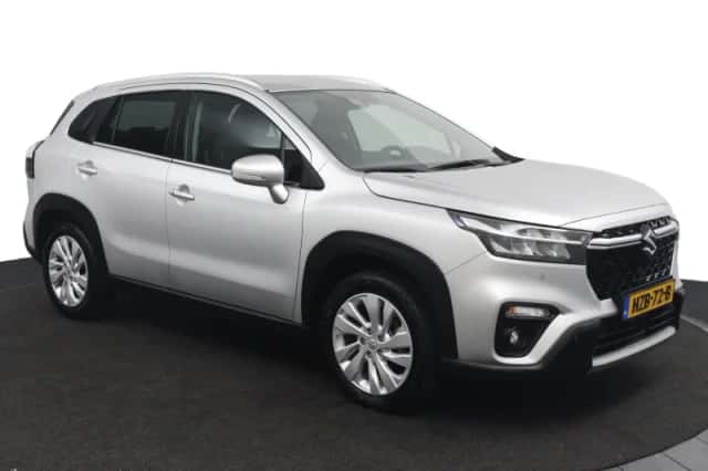 Suzuki S-Cross (2023) thumbnail 2