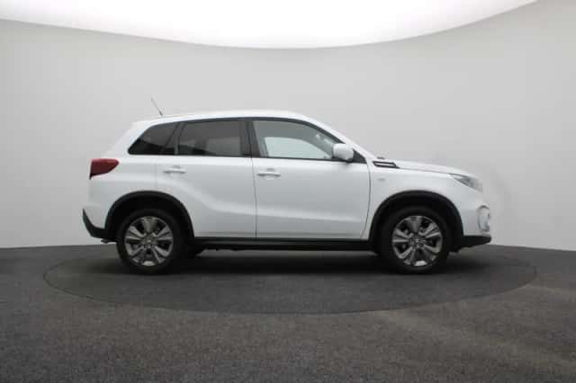 Suzuki Vitara (2024) thumbnail 5