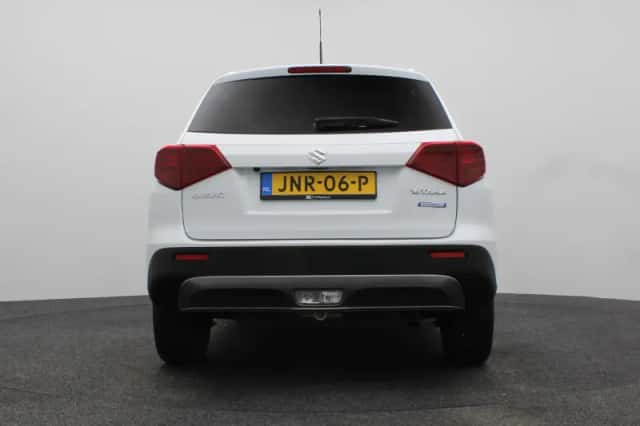 Suzuki Vitara (2024) thumbnail 6