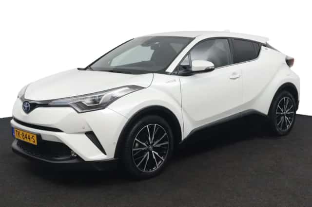 Toyota C-HR (2018) thumbnail 1