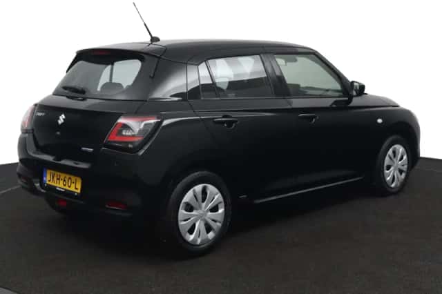 Suzuki Swift (2025) thumbnail 2