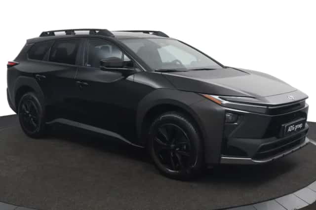 Toyota bZ4X (2026) thumbnail 3
